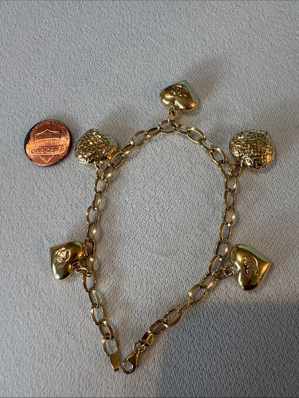 Pure 18k Japan Gold / authentic Gold-Tone Heart Charm Bracelet - Women's Jewelry